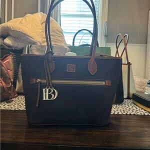 Authentic dooney & bourke plum wine new w/ tags handbag
